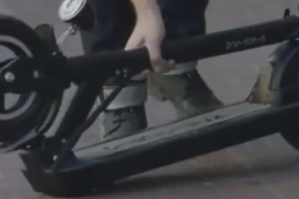 accident grav in timisoara adolescent de 16 ani transportat de urgenta la spital dupa ce a cazut cu trotineta 68a4c5581f950