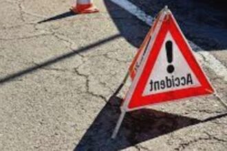 accident grav intre urziceni si slobozia sase persoane au fost ranite in urma impactului dintre autoturism si microbuz 68b1b2985bddf