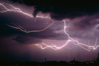 alerta in hunedoara cod rosu de averse torentiale vijelii si grindina in cinci localitati din judet 68924496f1709