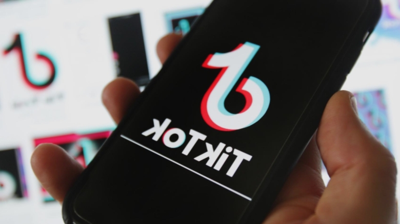 casa alba si a lansat contul de tiktok bun venit in epoca de aur a americii video 68a5579c1ec2b