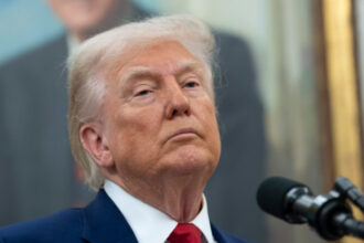 donald trump vrea sa preia controlul asupra washingtonului chiar daca legea nu i permite actiunile liderului de la casa alba 68946393b6acc