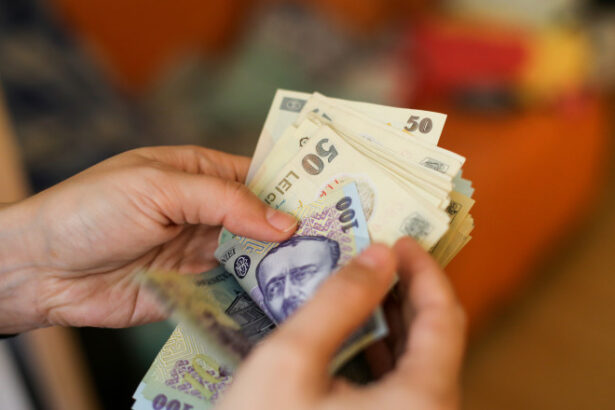 exclusiv cristian paun despre modificarile la pilonul 2 de pensii e normal sa nu poata fi retrasa toata suma o data explicatia economistului 6895e02445181