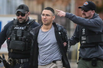 fost candidat republican din sua condamnat la 80 de ani de inchisoare pentru ca a planuit sa si atace rivalii democrati 689d8fa440e18