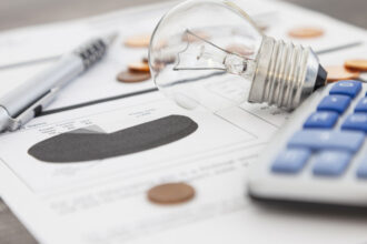 furnizori de energie amendati de anpc pentru nerespectarea legislatiei in domeniu ce nereguli au fost descoperite 689335b47dc31