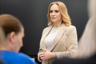 gabriela firea ar putea candida din nou la primaria capitalei discutam ce spune sorin grindeanu 689a09f075aec