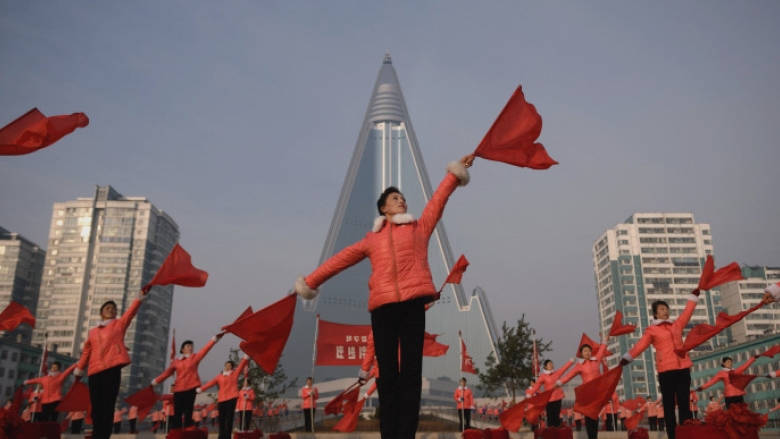 galerie foto cea mai inalta cladire din coreea de nord este un hotel abandonat care nu a avut niciun client povestea hotelului pierzaniei 689f687742bb9