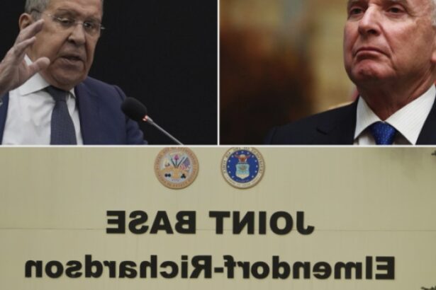 greii lui putin si novicii lui trump membrii delegatiilor rusa si americana care se vad in alaska 689f238fca93b