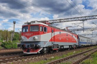 oficialii de la cfr calatori s au razgandit nu au bani de datorii zeci de trenuri trase pe dreapta de la 1 septembrie 68b01a429f44f