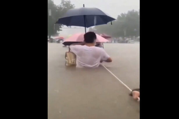 ordinul lui xi jinping dupa ce 10 oameni au murit in urma unor inundatii istorice in china 689615ad4bef3