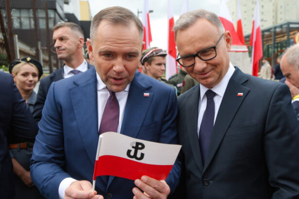 polonia isi schimba presedintele ce urmeaza pentru guvernul tusk dupa investirea nationalistului karol nawrocki 68905ce0babdf