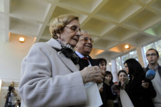 primul mesaj public al ninei iliescu dupa moartea fostului presedinte ce le a transmis celor care l au condus pe ultimul drum 6894bd083400c