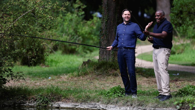 religie familie si pescuit cum au legat o prietenie neasteptata jd vance si ministrul britanic de