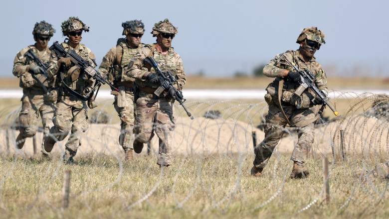 rusia vrea negocieri si pentru reducerea trupelor americane in europa la summitul din alaska avertizeaza premierul polonez 689cf0ef24ba4