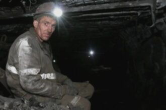 tensiuni uriase in valea jiului minerii au aflat chiar in ziua de salariu ca nu vor primii banii la timp 68a5ae8c920a7