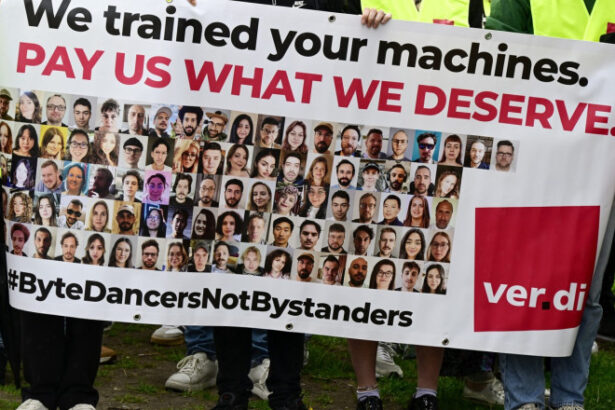 tiktok concediaza echipa de moderare din germania si o inlocuieste cu ai angajatii intra in greva 6898a52eed774