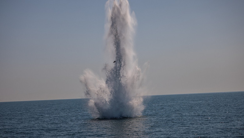 trei inotatori au fost ucisi in apele marii negre la odesa in explozii provocate aparent de mine marine 6898cf442cc07