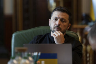 trump va avea o videoconferinta cu liderii europeni pentru a coordona negocierile cu putin din alaska 689a213c78b47