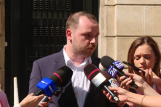 video alexandru rogobete il apara pe managerul spitalului floreasca documentele care contrazic declaratiile ministrului 689c40001a8b9