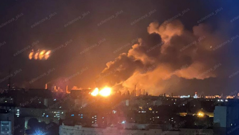 video explozii in volgograd ucrainenii au lovit rafinaria lukoil cea mai mare din sudul rusiei satelitii nasa raporteaza un incendiu urias 689d958683f49