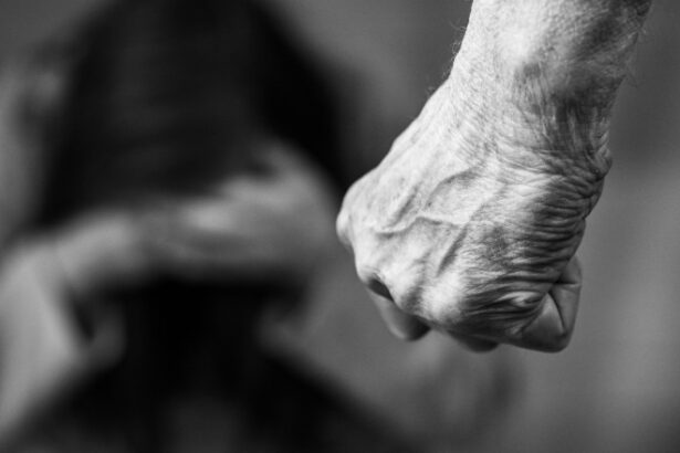 video femeie din bacau batuta de sot in plina strada pentru ca a spart un borcan barbatul a fost arestat 689c32170e5ef