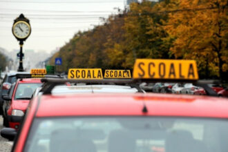 video un elev a facut infarct chiar in timpul examenului auto la traseu ce acuze i se aduc politistului examinator 6899ab43cd797