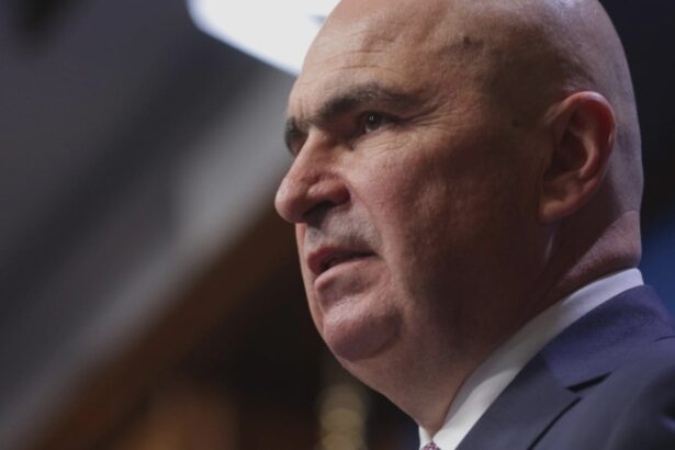 zilele lui bolojan in fruntea guvernului sunt numarate aur pregateste motiunea piperea va fi nevoit sa demisioneze in septembrie 68aefbfef3d50