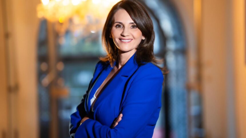 anca alexandrescu critici dure la adresa lui nicusor dan este dezorientat si nu si cunoaste atributiile palaria e mult prea mare pentru el 68dba7d9a404d