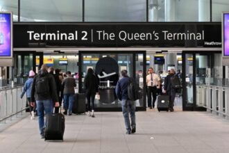 arestare in sudul angliei dupa atacul cibernetic care a paralizat mai multe aeroporturi europene 68d3fb393b5b6