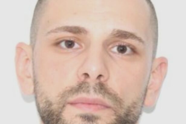 barbat cautat dupa ce a fugit din arestul la domiciliu politia a deschis dosar penal pentru evadare 68b550538851e