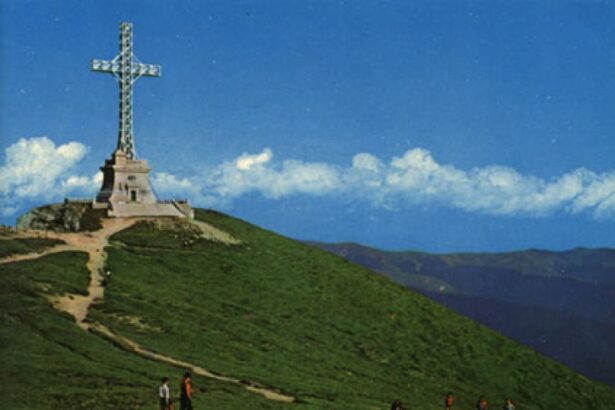 crucea de pe caraiman un monument de cartea recordurilor pe 14 septembrie 2025 se implinesc 97 de ani de la inaugurare ce nu stiai despre marele monument 68c568602632a