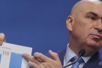 ilie bolojan dupa ce a trecut prin parlament pachetul 2 de masuri ale saraciei trebuie sa facem reduceri de personal banii se duc intr o gaura neagra cati oameni vor fi dati afara 68b6a85125b7b