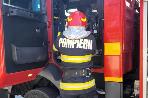 incendiu la o casa din giurgiu totul a pornit de la o lumanare lasata nesupravegheata 68d5a4b0385c7