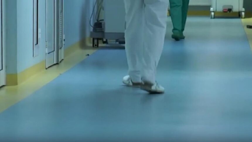 ipoteza socanta infectia care a ucis copiii ar fi pornit de la flori acuzatii grave de la parinti medicii nu purtau manusi sterile 68d7f3249dbc3