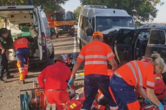 plan rosu de interventie dupa un accident intre un autocar si un autoturism in judetul botosani sunt implicate 15 persoane 4 sunt incarcerate 68b7d59f53e87