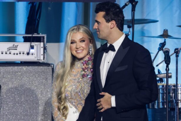 s a decis cine ii va urma lui charlie kirk la conducerea turning point usa noul lider are un doctorat in leadership crestin 68cd3ae0e580a