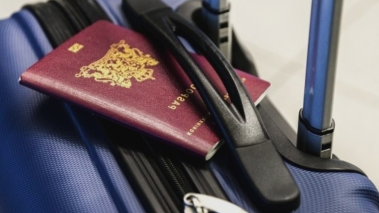 sondaj peste jumatate de milion de romani vor sa emigreze in urmatoarele 12 luni 68b6900646139