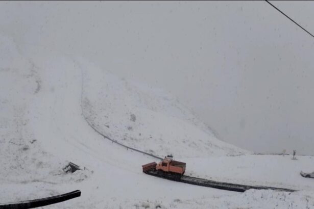 soselele montane acoperite de un strat consistent de zapada imagini spectaculoase unde nu se circula video 68db9c76cc6f7