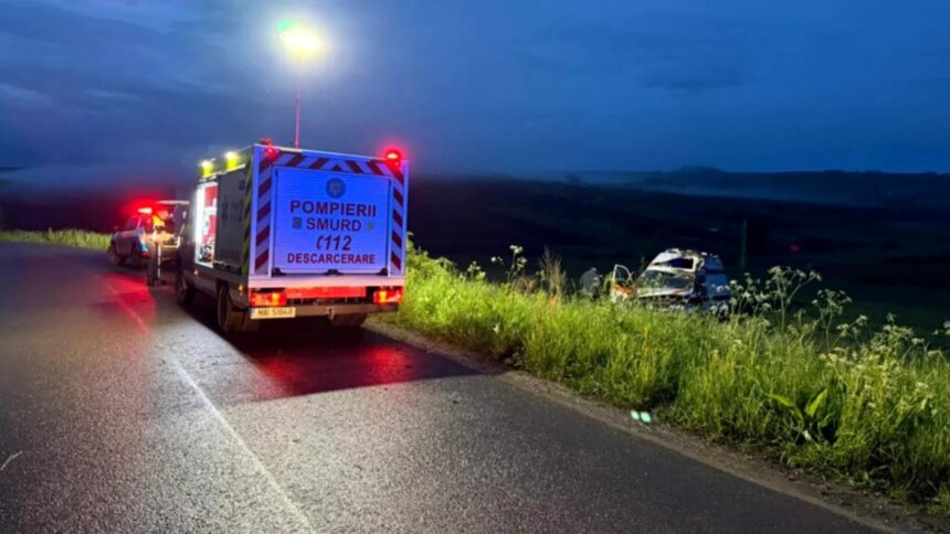 accident grav pe dn1 cluj ambulanta implicata in coliziune mai multe victime printre care o femeie in stop cardio respirator 68e40c3471de8