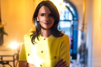 anca alexandrescu a prezentat dovada bolojan a stat ilegal in vila de protocol document 68fafc3a7e843