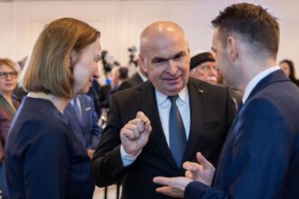 bolojan explicatie halucinanta dupa respingerea pensiilor speciale la ccr chiar daca legea impunea un termen precis el considera ca a asteptat un interval rezonabil pentru avizul 68fa8386414eb