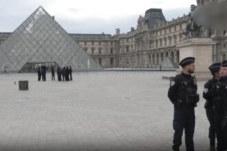 doi suspecti arestati in ancheta privind furtul de la luvru 68fe28b4ac0ff