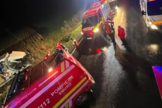 impact violent intre o autobasculanta si un autocamion pe dn13 in judetul mures o persoana a murit 68e8a4d39b02b