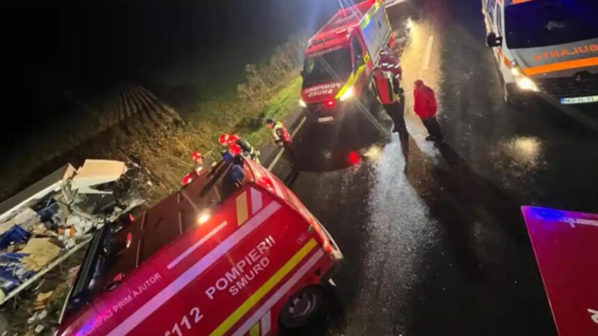 impact violent intre o autobasculanta si un autocamion pe dn13 in judetul mures o persoana a murit 68e8a4d39b02b