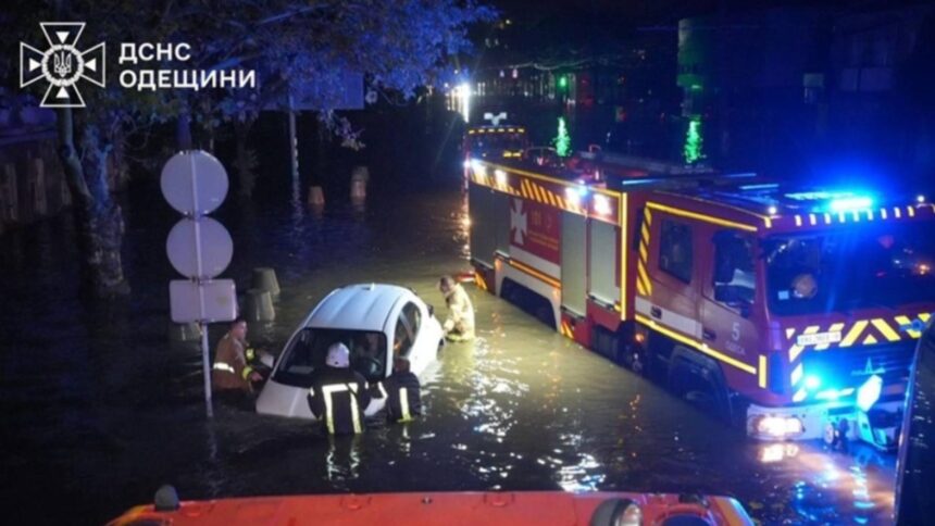 inundatii devastatoare in sudul ucrainei cel putin 9 morti inclusiv un copil video 68dce390abd96
