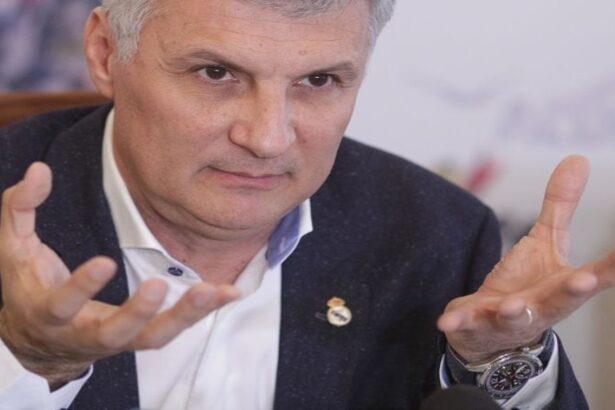 revolta dupa ce useristii au fost prezenti la sfintirea catedralei 68ff4b2b843cd