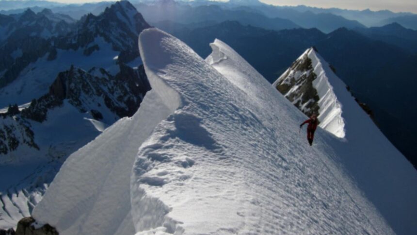 zapada abundenta in muntii bucegi baiului si ciucas traseele de abrupt inchise temporar 68de47c22cba0