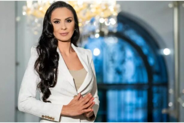 alexandra pacuraru intervine in direct la televiziunea poporului analiza momentului cat mai rezista guvernul bolojan live text video 6929d734813ec