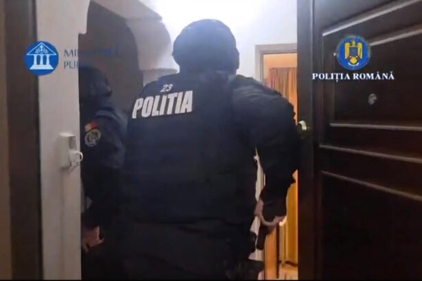 barbat suspectat de pornografie infantila ridicat de procurorii diicot victima este o fetita de 13 ani 6926cd3c33831