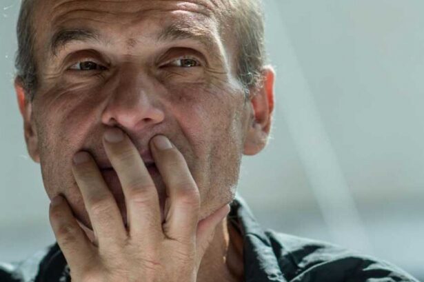 ctp nu mai vad alta solutie decat falimentul de tara jurnalistul este exasperat de dezastrul din spatele lui bolojan 6921a03d43881