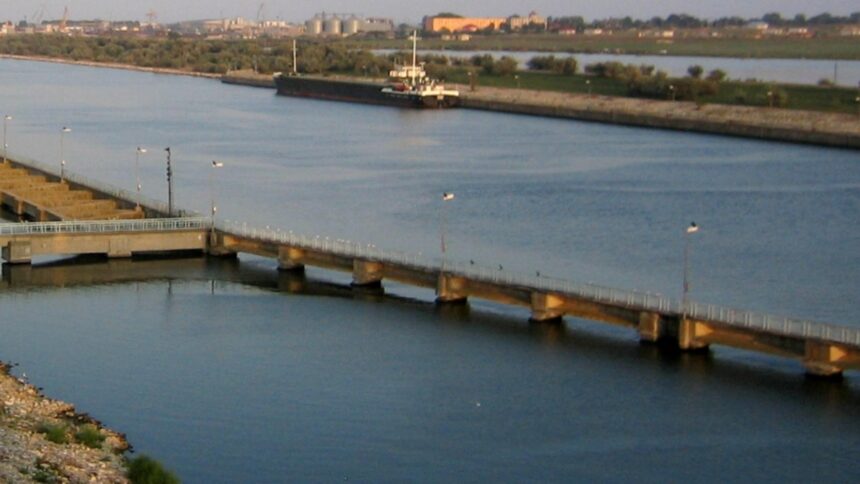 descoperire macabra in constanta cadavrul unei femei gasit in apa canalului dunare marea neagra 69236eaac4580